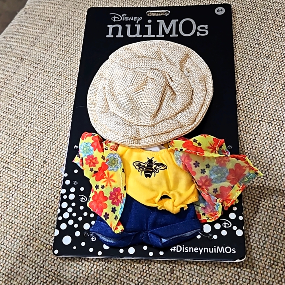 Disney Parks nuiMOs New outfit yellow bee shirt, kimono,jeans and hat